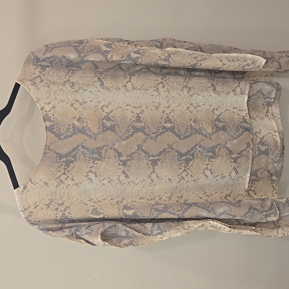 Buckle black oversized flower top snakeskin - Picture 4 of 7